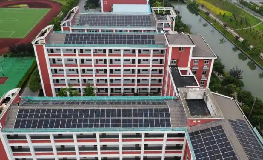 莫桑比克赞比西亚科技大学推行 “零碳校园” 计划 光伏宿舍与循环农场引领绿色生活